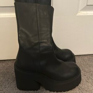 unif platform boots